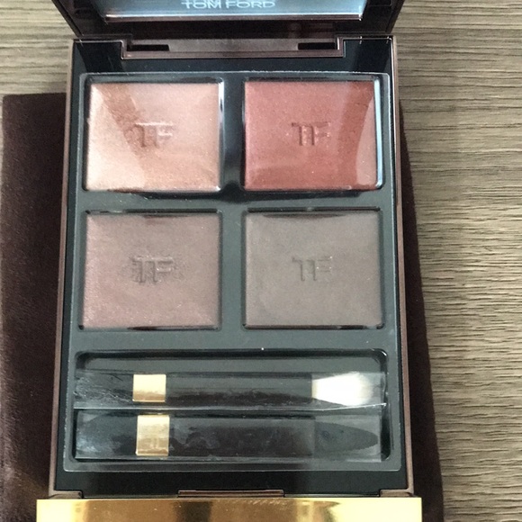 Tom Ford Eye Color Quad 03 BODY HEAT in excellent condition.please check photos - Picture 2 of 5